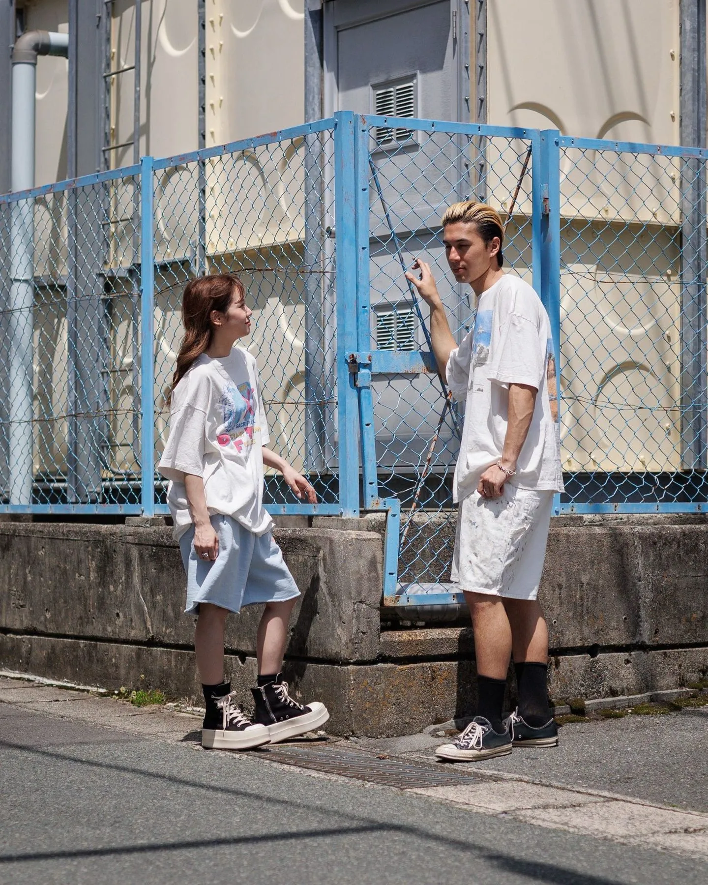 SAINT Mxxxxxx × Sean Wotherspoon SW_SS TEE/KIKI/WHT Alien Crisis/Alien President Mountain TEE Off-White S-XL Super Handsome Co-branded Alien Print Design Correct Version Customized SW Co-branded Accessories Cylindrical Seamless High Weight Fabric Enzyme Heavy Wash Water Distress Handmade Garment Graffiti Splashing Ink